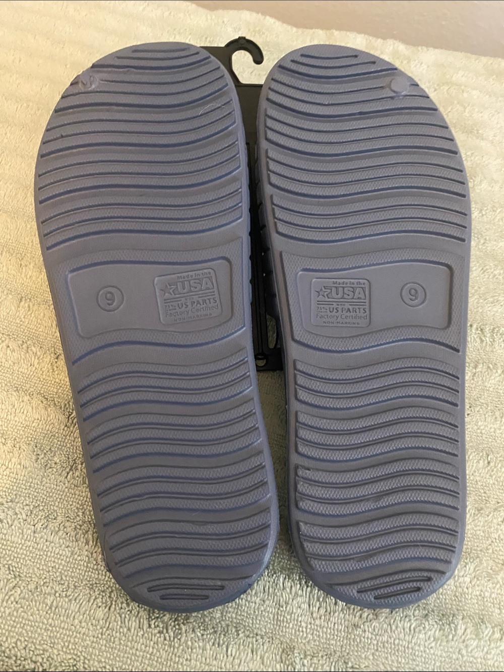 3/$20 Slide sandals - Picture 13 of 14